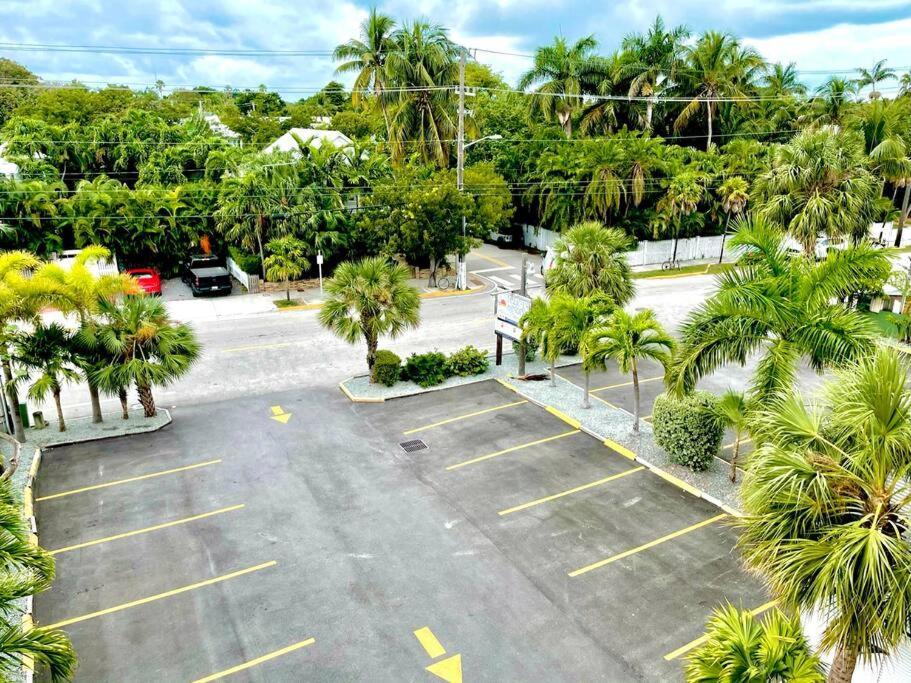 Aruba - Downtown Waterfront 2X2 Dock & Pool Pet-Friendly Villa Key West Exterior photo