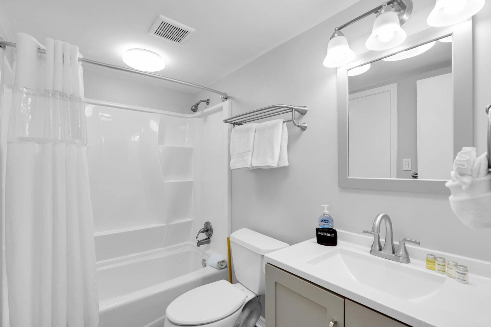 Aruba - Downtown Waterfront 2X2 Dock & Pool Pet-Friendly Villa Key West Exterior photo